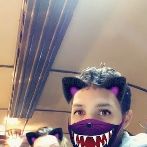 Meet your Posher, Fallon